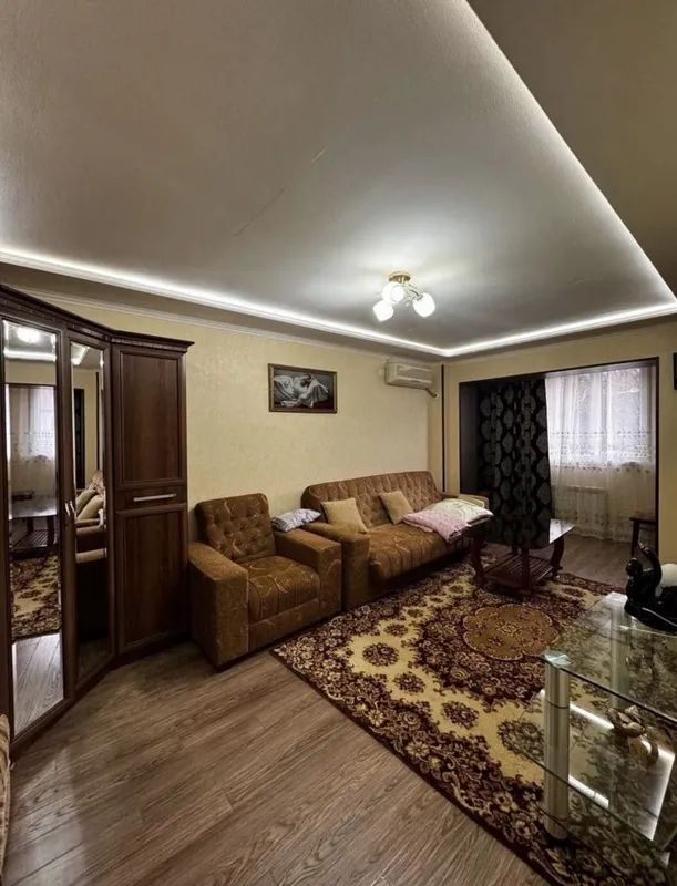 Здается квартира чиланзар 24 квартл 350$ 2 Здается квартира чиланзар 24 квартл 350$ 2