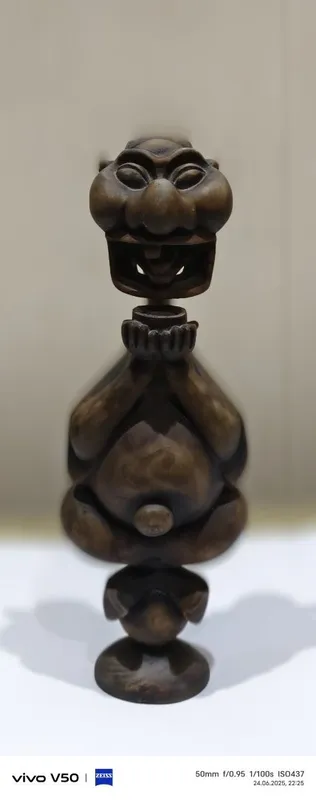 Резная фигура Восточный Джин.