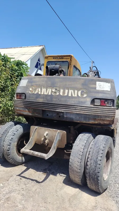 Samsung Экскватор сотилади