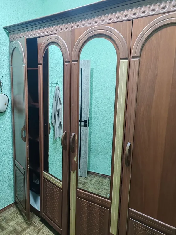 Shifaner kiyim ilgich shkaf 1 Shifaner kiyim ilgich shkaf 1