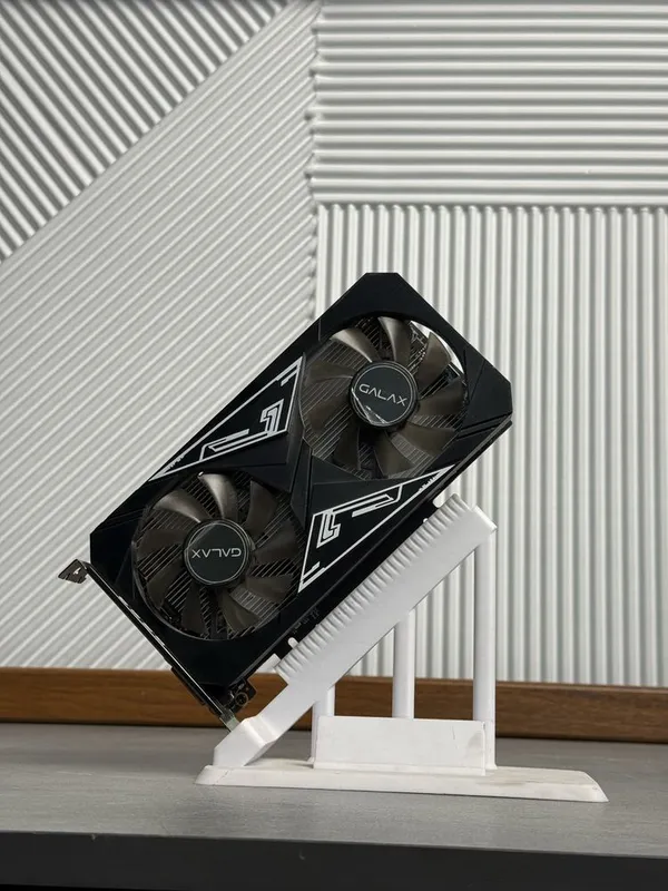 GTX 1650 4GB легендарная — фото 1