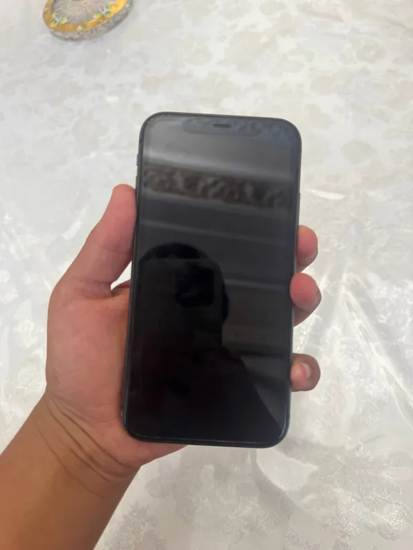 iPhone 11 black 9