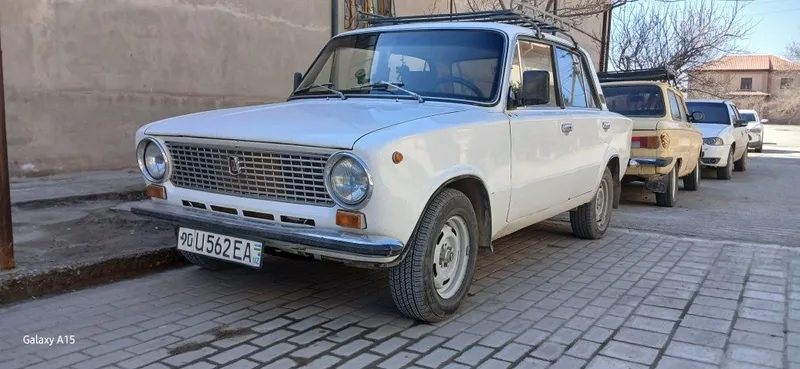 ВАЗ 21011 отличное сравнение 1