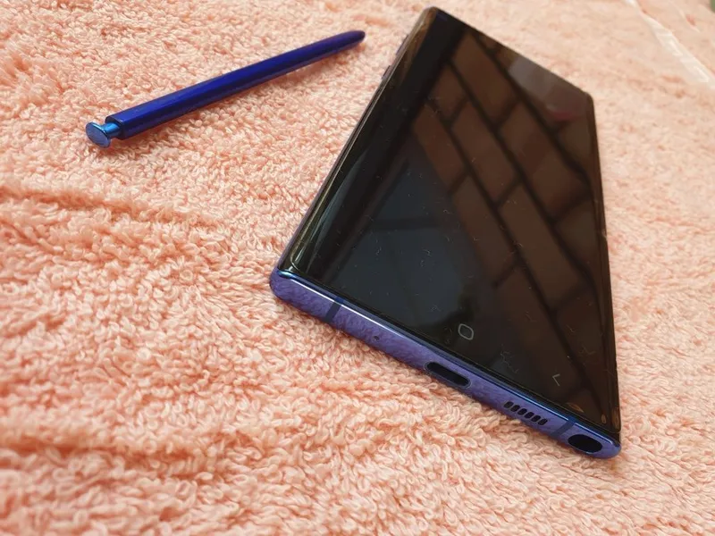 Samsung note 10+5g 2 sim 2 Samsung note 10+5g 2 sim 2