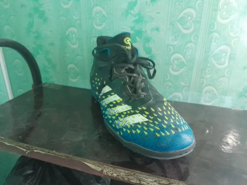 Adidas butsi predator