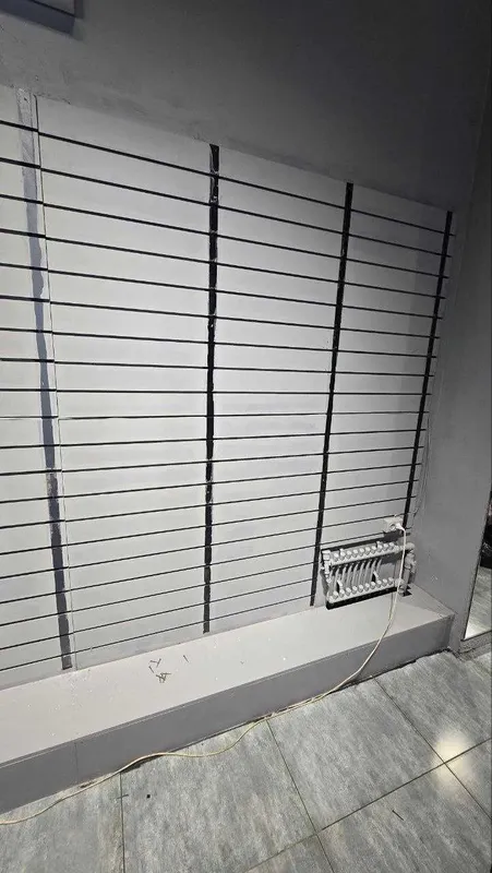 Реечный MDF стенд для магазина
