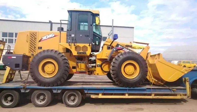 на складе Продаем фронтальный погрузчик XCMG ZL50GN 3,2 куба джостик — фото 1