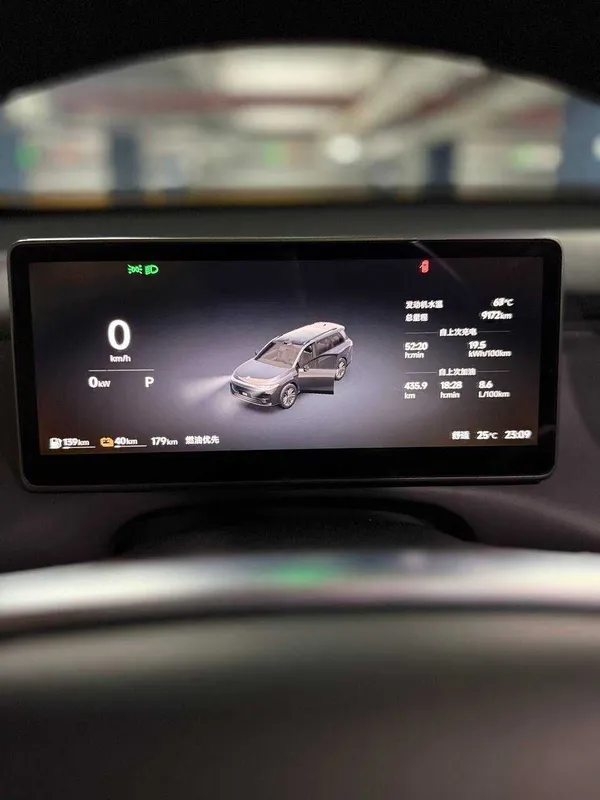 Leapmotor C16 Restyling 3 poz LiDAR Hybrid qora kuzov qora salon tozza — фото 8 Leapmotor C16 Restyling 3 poz LiDAR Hybrid qora kuzov qora salon tozza — фото 8