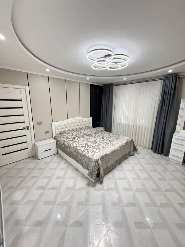 8-комнатная квартира, 300 м2, Мирабад 6