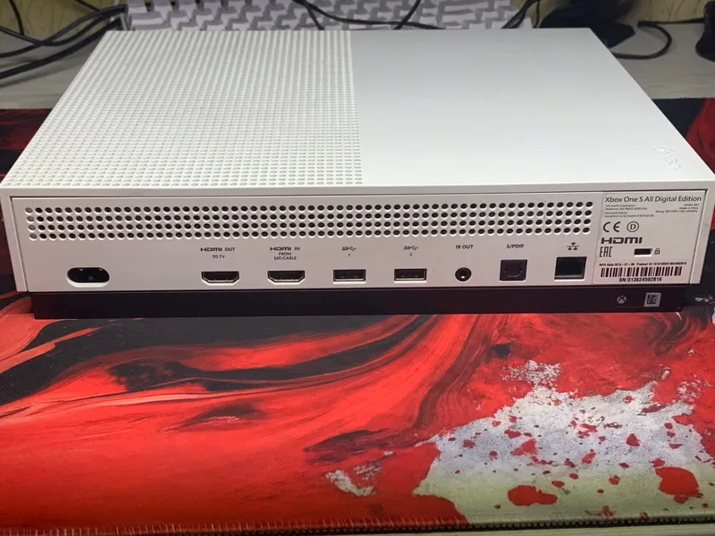 Xbox one s 1tb — фото 1