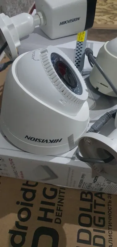 Hikvision kamera 4 kanalni + 4 kamera — фото 4