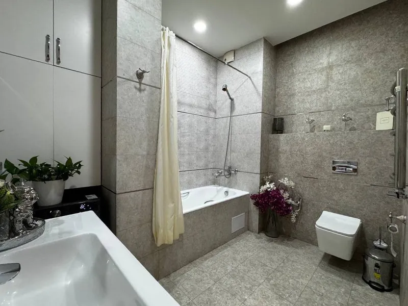 Продаётся 4-комнатная квартира, 148 м², 6/7, 4 балкона — Яккасарайский район — фото 9