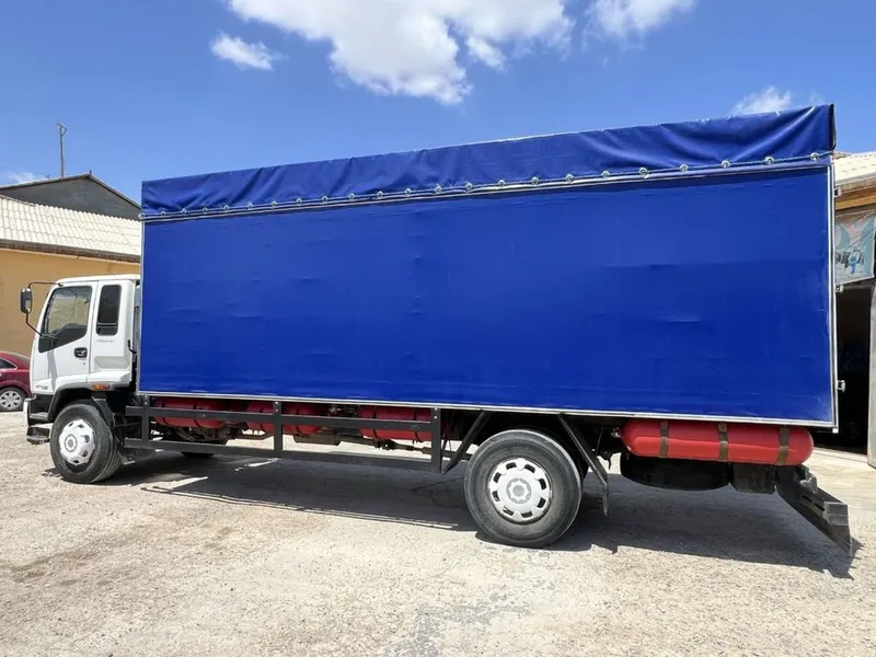 Isuzu 10 tonnalik 2015 yil — фото 1
