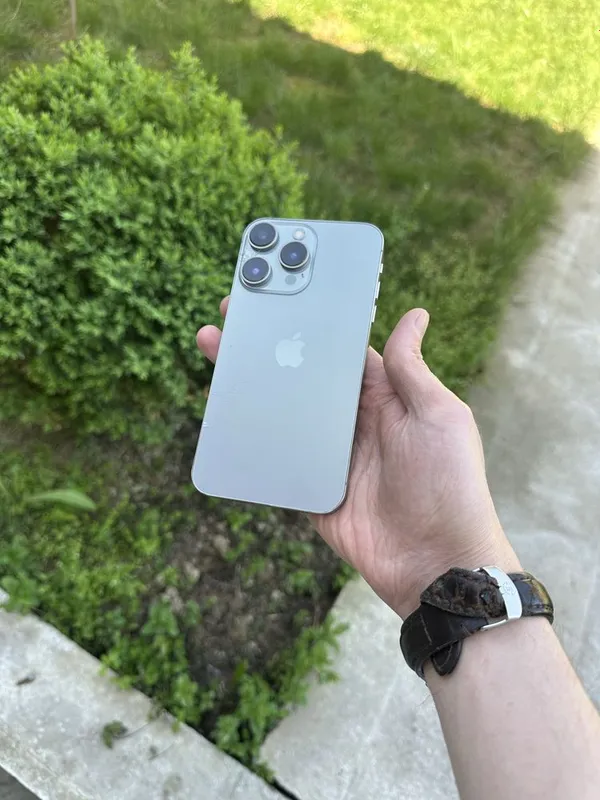 iPhone XR 15 Pro korpusda 128GB