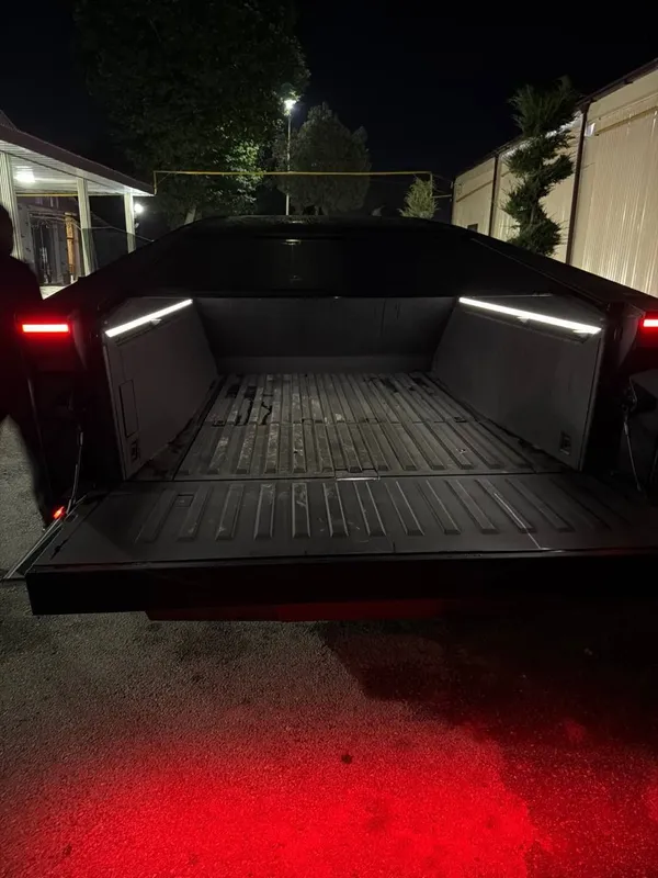Tesla Cybertruck — фото 4