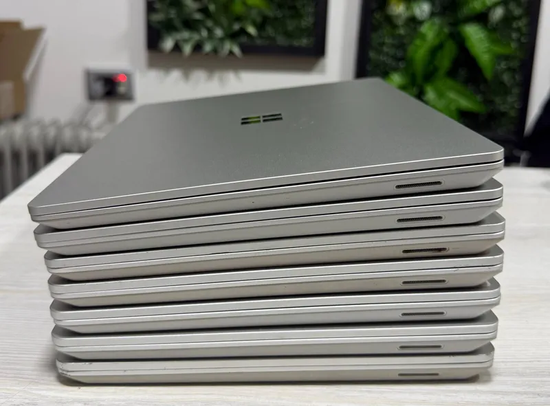 Microsoft Surface Go 12.5 Сенсор I5-1035G1 16/256 4 Microsoft Surface Go 12.5 Сенсор I5-1035G1 16/256 4
