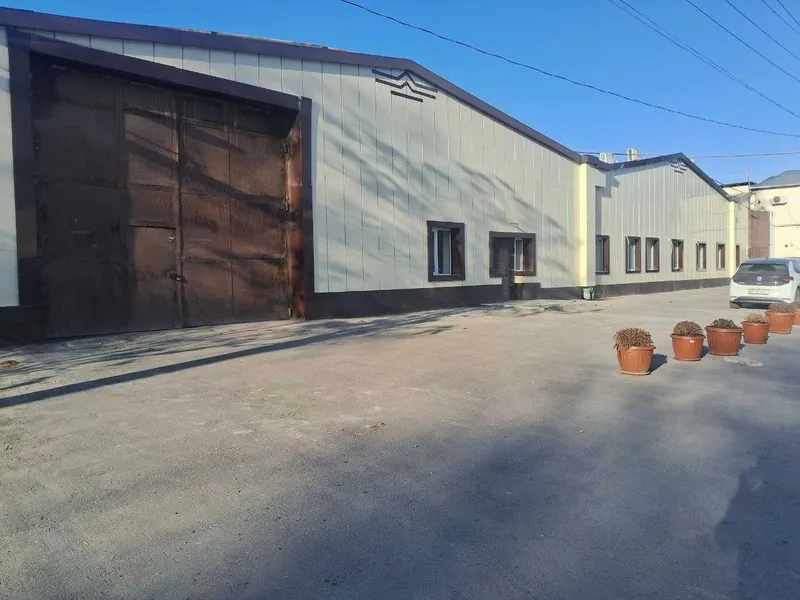 Продажа склада с офисам или аренда – Общ. площадь 17 сотка, Сергели!