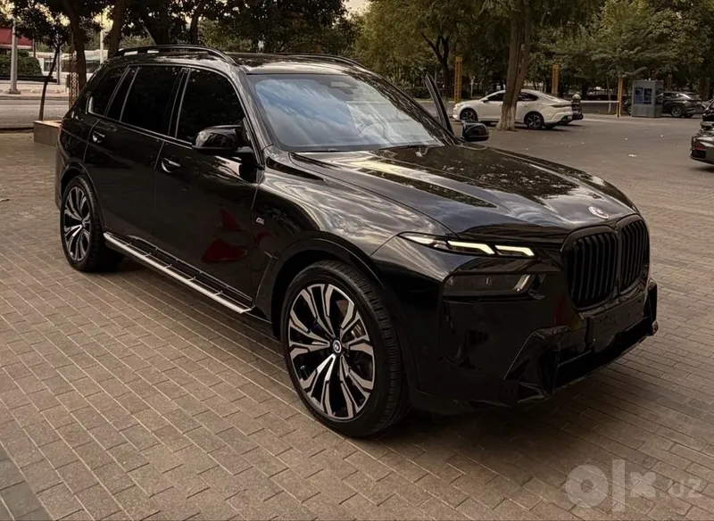 BMW X7 xDrive 40i 2023 3 BMW X7 xDrive 40i 2023 3