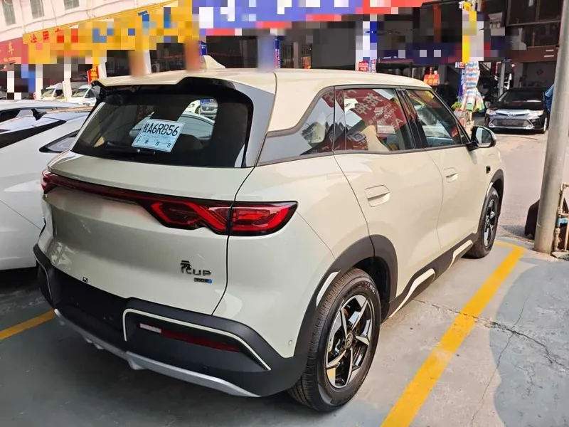 BYD Yuan UP Intelligent Driving Version 401 KM Dynamic Edition — фото 4