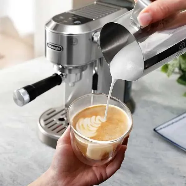 Рожковая кофеварка Delonghi EC890.M Dedica Duo новая модель — фото 5