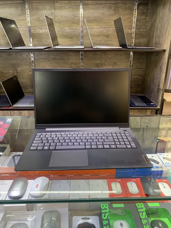Б/У Lenovo v15 Laptop