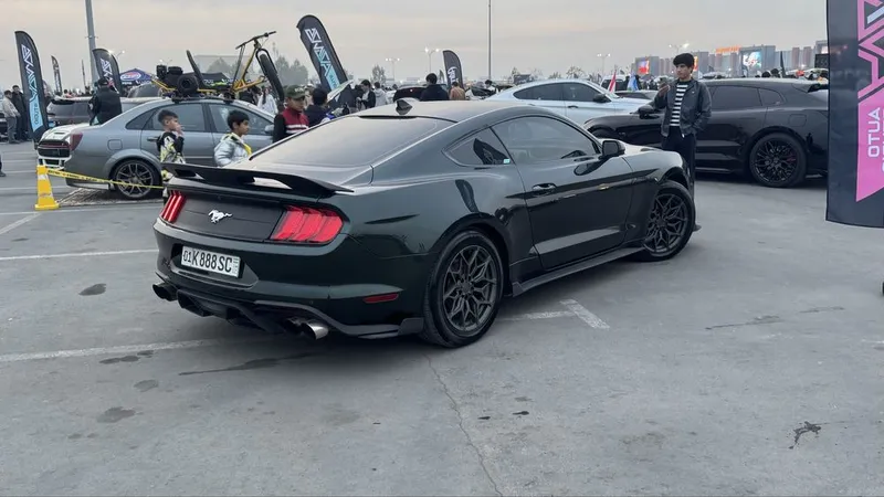 Ford Mustang EcoBoost 2.3 turbo 2021г 40.000миль — фото 2