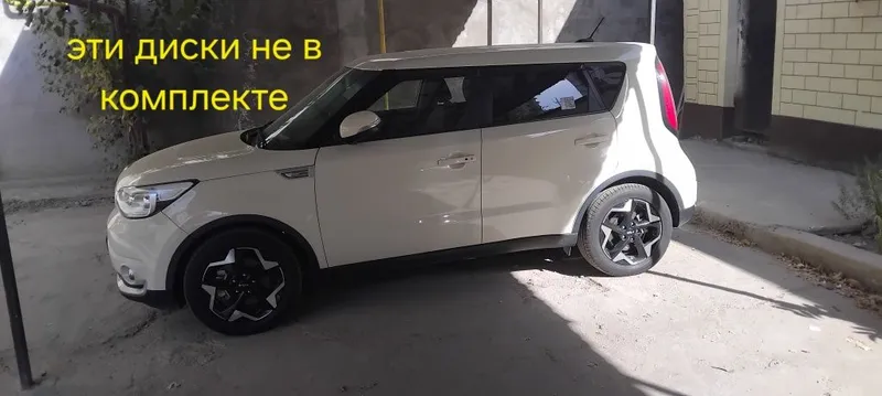 Электромобиль Kia Soul EV 2018 — фото 3