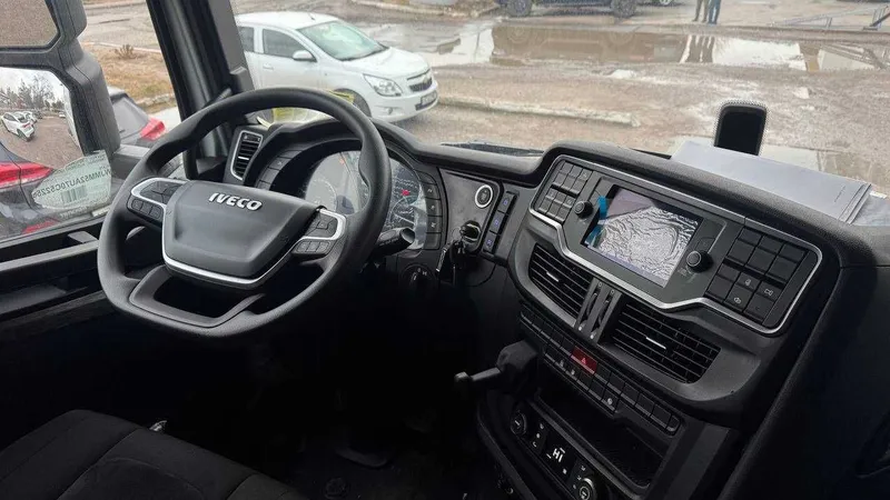 Тягач Iveco S-WAY — фото 4