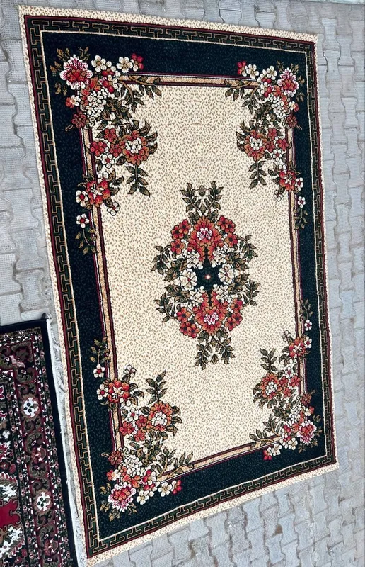 Gilamlar sotiladi, holati yangi, 2lasi 1,8 mln, narxi kelishiladi 2