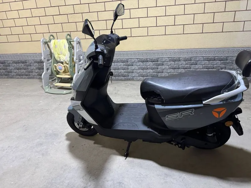 Elektro skuter Yadeya SR 5