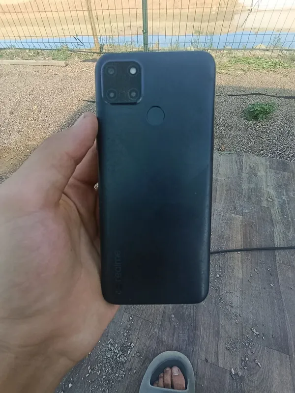 Телефон Realme c21y 4