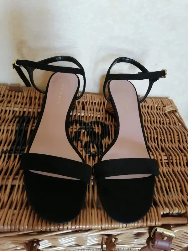 Новые Босоножки Charles & Keith — фото 2