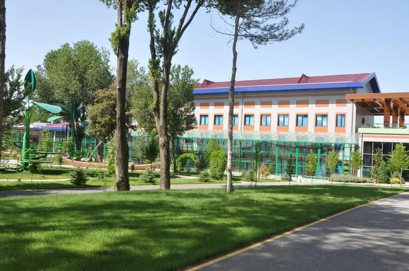 Sanatoriyga bosh shifokor