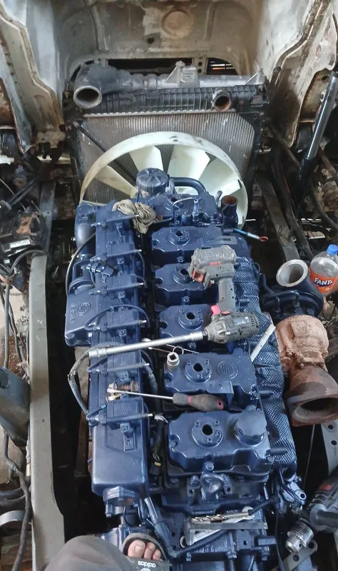 Volvo 2000 года, 64 куба, двигатель V8, продаётся, на ходу 3