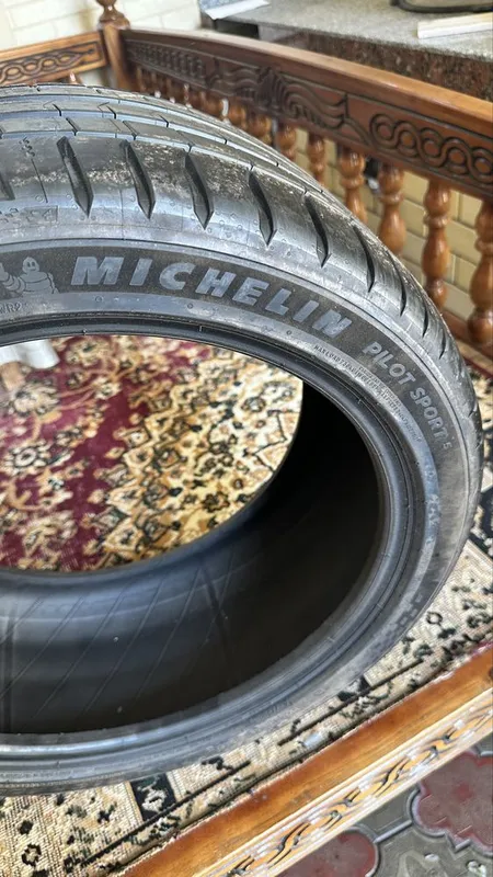 Michelin PILOT SPORT 5 245/40ZR18 (97Y) XL TL 2