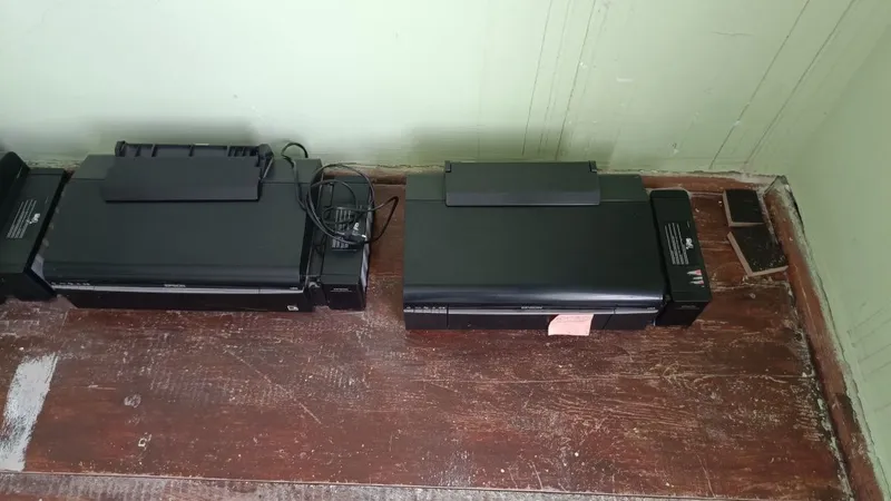 Epson L805 printer 2 ta 2 Epson L805 printer 2 ta 2