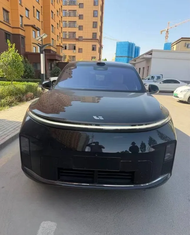 Li Auto L9 Ultra Livis, original porog va oynalarni qoraytirish 3
