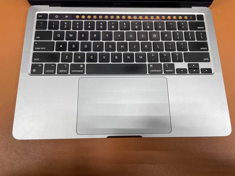 Full Komplekt Macbook Pro M1 + polniy set 4 Full Komplekt Macbook Pro M1 + polniy set 4
