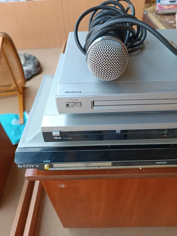 Продается DVD в количестве 3 штуки. — фото 1