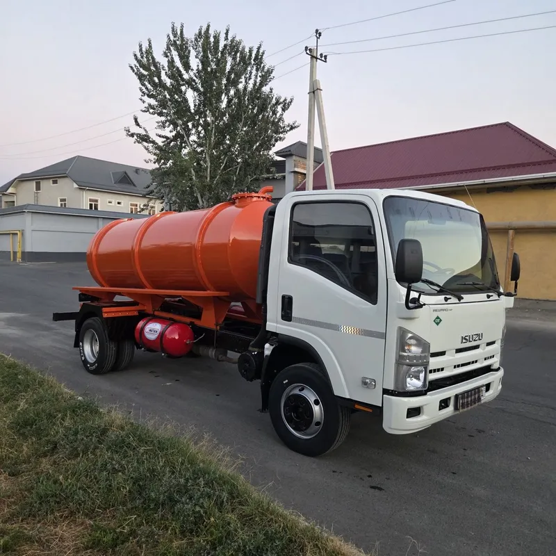 Isuzu assenizator gavnovoz sotiladi 7 Isuzu assenizator gavnovoz sotiladi 7