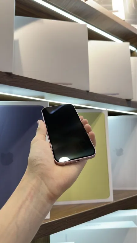 iphone 15 pink naxtka 2