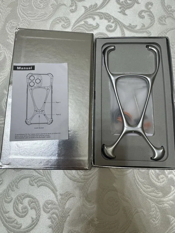 Металлический премиум чехол-бампер для iPhone 15 Pro Max 2