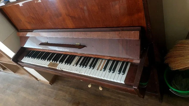 Pianino Lastochka sotiladi / Продается пианино Ласточка 2 Pianino Lastochka sotiladi / Продается пианино Ласточка 2