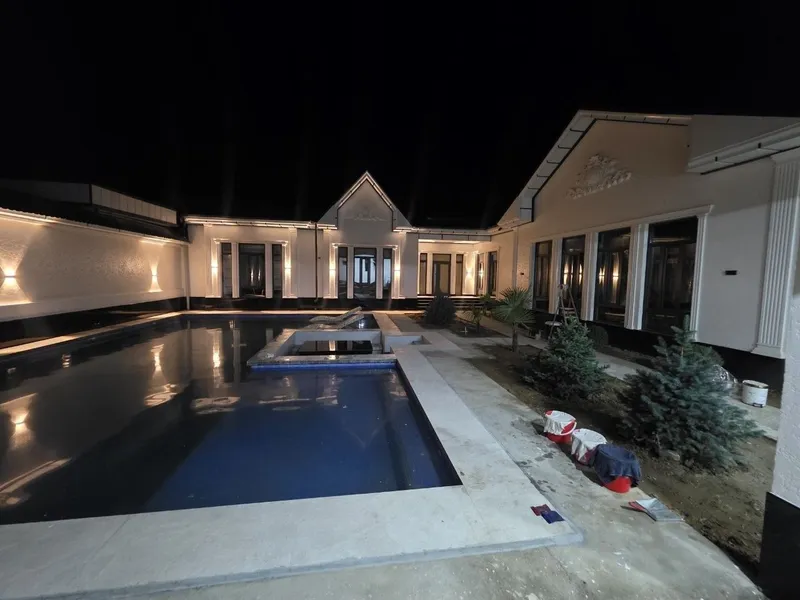 Dacha oqtoshda yangi qurilgan faqat oila quyiladi