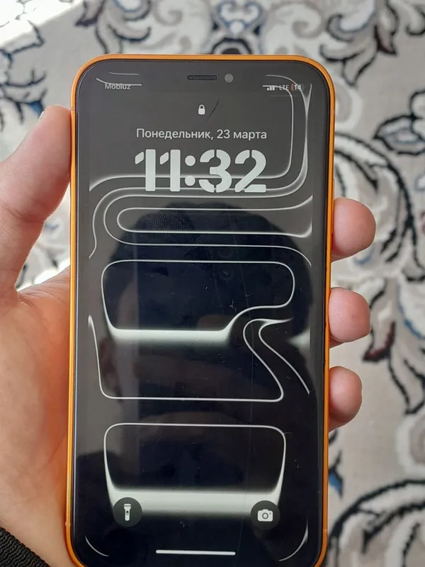 Iphone Xr 17Pro korpusda — фото 3