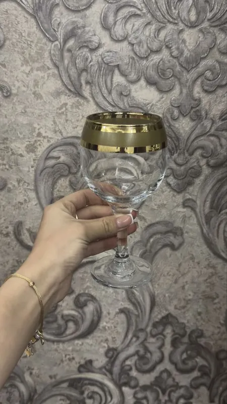 Стакан с ножками