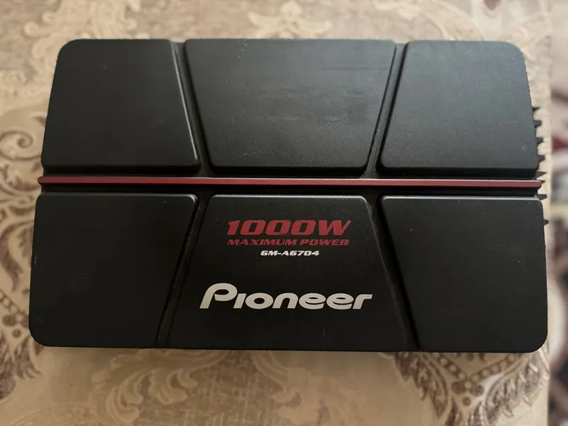 Pioner 1000w uslitel