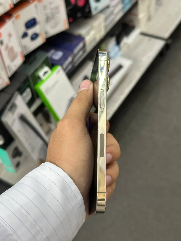 iPhone 13 pro Gold — фото 5