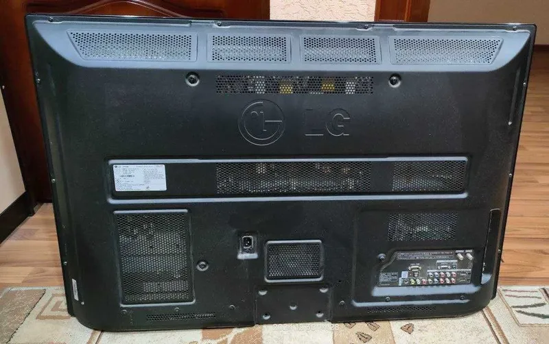 ТВ XCanvas LG 42PG200 Плазма Б/у Южная Корея, подставка.Работает.Торг — фото 1