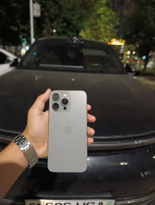 iPhone 15 Pro Max 2